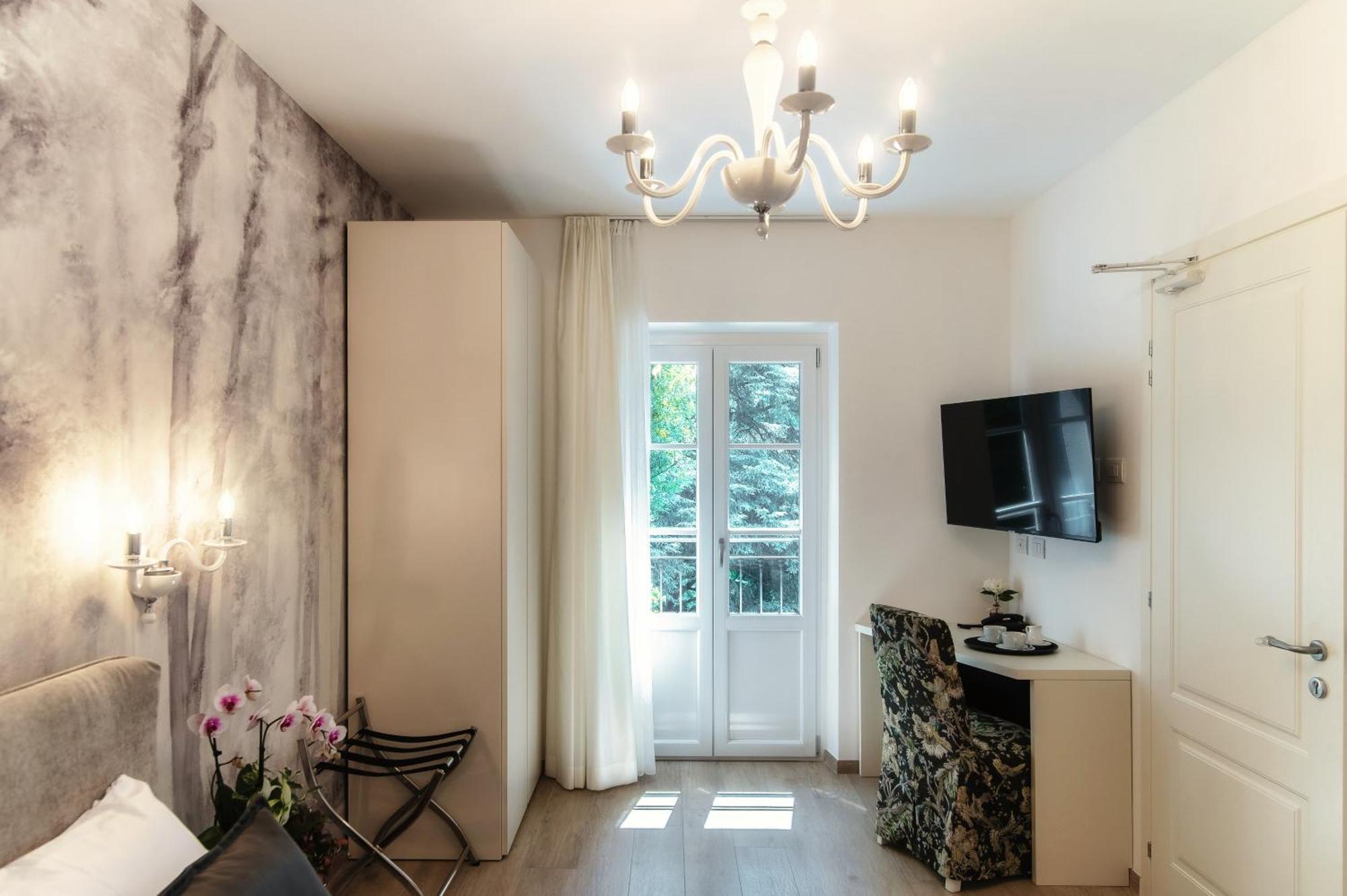 Hotel Ristorante La Vignetta Черноббіо Екстер'єр фото