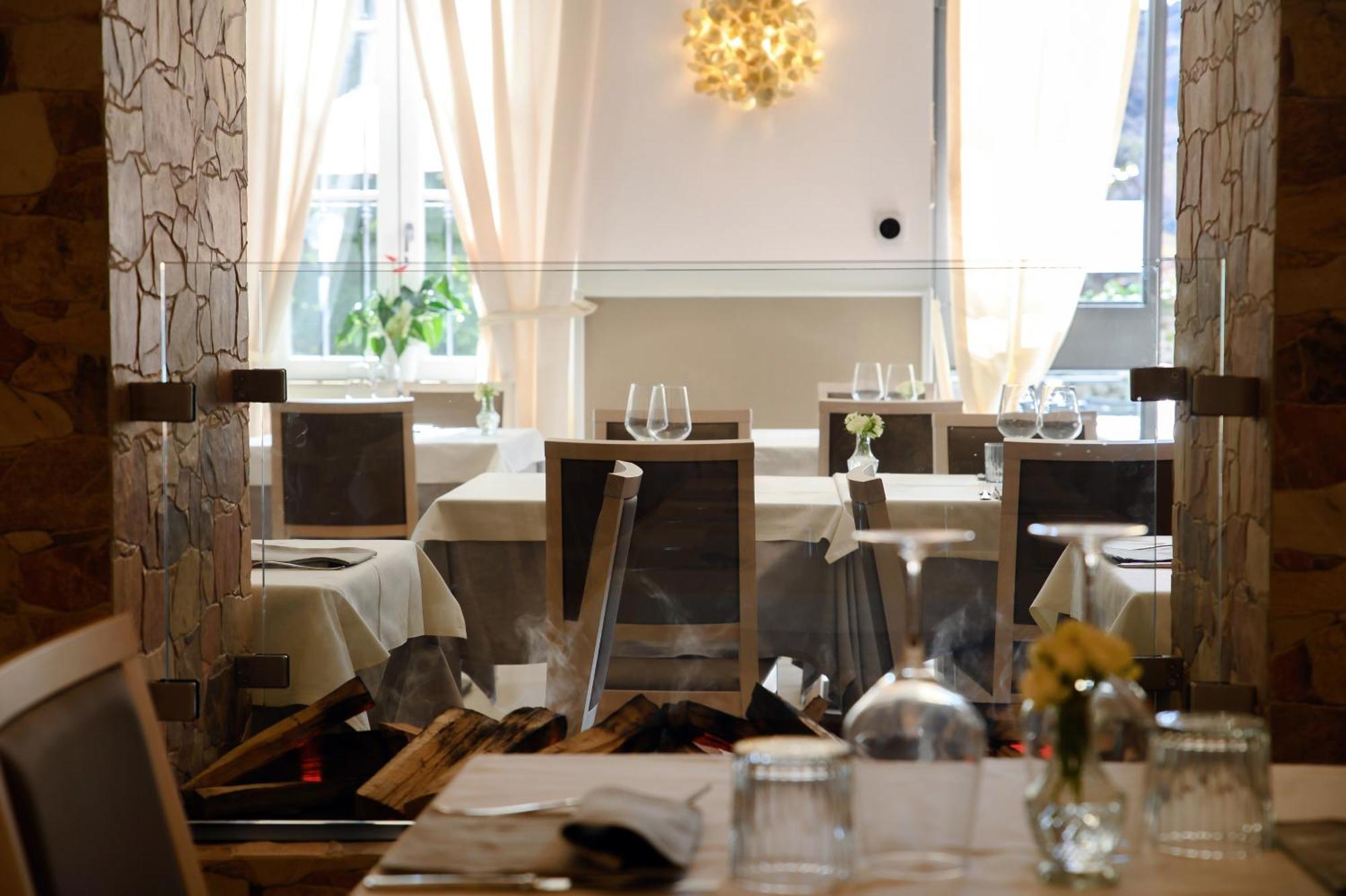 Hotel Ristorante La Vignetta Черноббіо Екстер'єр фото